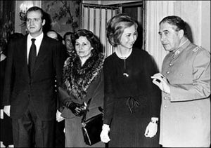 Pinochet con los Reyes